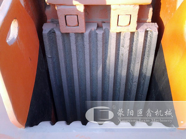 大型顎破機(jī)顎板